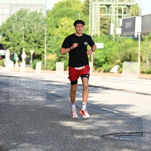 06.09.2026 - CURREX Alsterlauf Dr. Thomas Lammeyer http://msf.ph/oto/10125410 06.09.2026 09:43:19 Laufen  meine-sportfotos.de