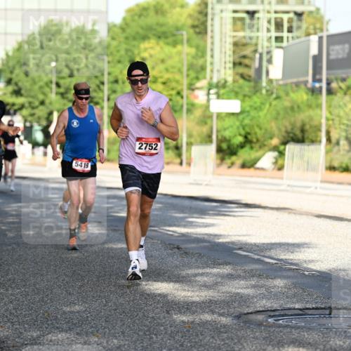 06.09.2026 - CURREX Alsterlauf Dr. Thomas Lammeyer http://msf.ph/oto/10125435 06.09.2026 09:43:23 Laufen 2731, 5419, 2752 meine-sportfotos.de