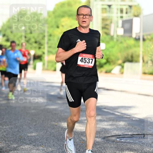 06.09.2026 - CURREX Alsterlauf Dr. Thomas Lammeyer http://msf.ph/oto/10125478 06.09.2026 09:43:28 Laufen 4537 meine-sportfotos.de