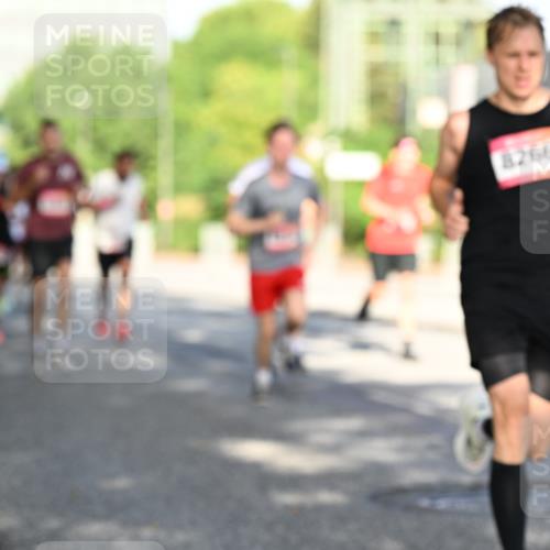06.09.2026 - CURREX Alsterlauf Dr. Thomas Lammeyer http://msf.ph/oto/10125551 06.09.2026 09:43:35 Laufen 8266 meine-sportfotos.de