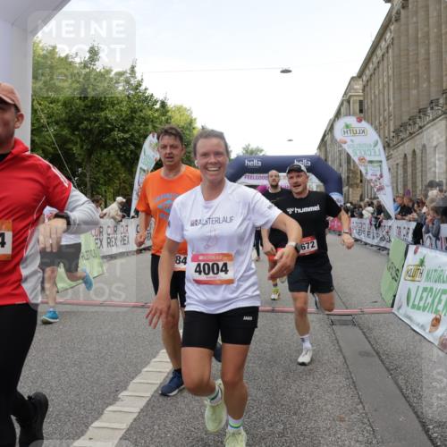06.09.2026 - CURREX Alsterlauf Yannick Fuchs http://msf.ph/oto/10125553 06.09.2026 10:04:01 Ziel 2042, 2091, 2164, 2657, 2989, 3100, 3239, 3378, 3384, 3562, 3651, 3745, 3752, 3766, 4004, 4672, 4968, 4972, 4979, 5061, 5284, 5401, 5468, 6056, 8044, 8079 meine-sportfotos.de
