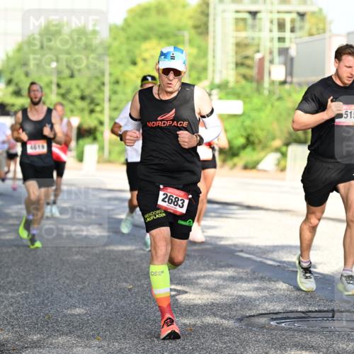06.09.2026 - CURREX Alsterlauf Dr. Thomas Lammeyer http://msf.ph/oto/10125592 06.09.2026 09:43:39 Laufen 4619, 515, 2683, 1 meine-sportfotos.de