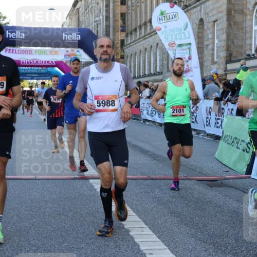 06.09.2026 - CURREX Alsterlauf Strokosch-Dieckow http://msf.ph/oto/10125636 06.09.2026 09:45:30 Ziel 2101, 2111, 2170, 2406, 2498, 3146, 3211, 3259, 3593, 3615, 4141, 4581, 4586, 4891, 5216, 5699, 5805, 5988, 6450, 8341 meine-sportfotos.de