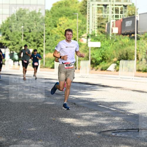 06.09.2026 - CURREX Alsterlauf Dr. Thomas Lammeyer http://msf.ph/oto/10125642 06.09.2026 09:43:44 Laufen 3432, 4287, 5544 meine-sportfotos.de