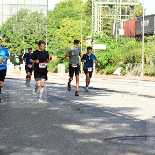 06.09.2026 - CURREX Alsterlauf Dr. Thomas Lammeyer http://msf.ph/oto/10125674 06.09.2026 09:43:47 Laufen 4193, 2556, 3678, 3432, 4890, 3617 meine-sportfotos.de