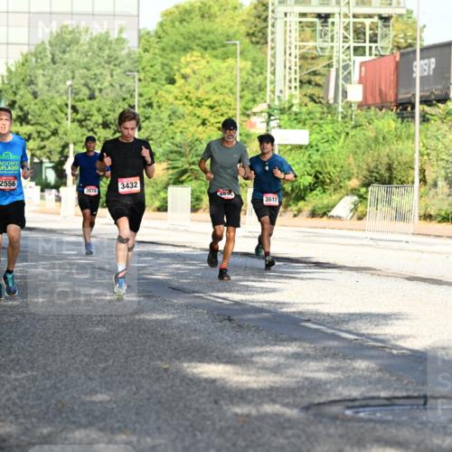 06.09.2026 - CURREX Alsterlauf Dr. Thomas Lammeyer http://msf.ph/oto/10125676 06.09.2026 09:43:47 Laufen 4193, 2556, 3432, 3678, 485, 3617 meine-sportfotos.de