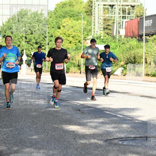 06.09.2026 - CURREX Alsterlauf Dr. Thomas Lammeyer http://msf.ph/oto/10125679 06.09.2026 09:43:48 Laufen 4193, 2556, 3678, 3432, 4890, 3617 meine-sportfotos.de