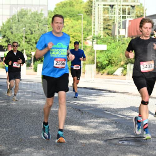 06.09.2026 - CURREX Alsterlauf Dr. Thomas Lammeyer http://msf.ph/oto/10125705 06.09.2026 09:43:50 Laufen 4193, 2556, 3678, 3432, 617 meine-sportfotos.de
