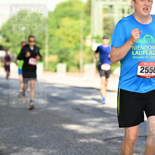 06.09.2026 - CURREX Alsterlauf Dr. Thomas Lammeyer http://msf.ph/oto/10125715 06.09.2026 09:43:51 Laufen 2556 meine-sportfotos.de
