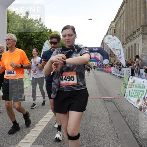 06.09.2026 - CURREX Alsterlauf Yannick Fuchs http://msf.ph/oto/10125716 06.09.2026 10:04:09 Ziel 2091, 2164, 2346, 2657, 2677, 3100, 3239, 3562, 3697, 3745, 3747, 3752, 4288, 4495, 4634, 4943, 5004, 5061, 5157, 5401, 5674, 5709, 6056, 8225 meine-sportfotos.de