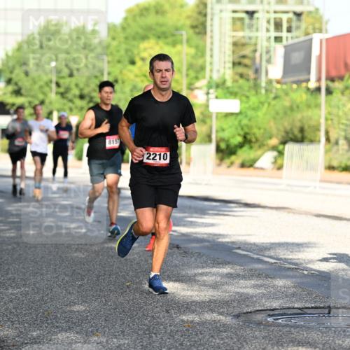 06.09.2026 - CURREX Alsterlauf Dr. Thomas Lammeyer http://msf.ph/oto/10125800 06.09.2026 09:43:59 Laufen 815, 2210, 4716 meine-sportfotos.de