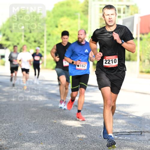 06.09.2026 - CURREX Alsterlauf Dr. Thomas Lammeyer http://msf.ph/oto/10125810 06.09.2026 09:44:00 Laufen 162, 2210 meine-sportfotos.de