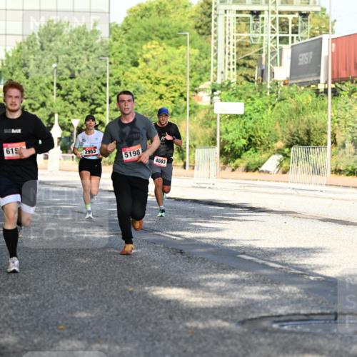 06.09.2026 - CURREX Alsterlauf Dr. Thomas Lammeyer http://msf.ph/oto/10126010 06.09.2026 09:44:22 Laufen 5417, 615, 2953, 5198, 4863 meine-sportfotos.de