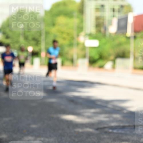 06.09.2026 - CURREX Alsterlauf Dr. Thomas Lammeyer http://msf.ph/oto/10126130 06.09.2026 09:44:34 Laufen  meine-sportfotos.de