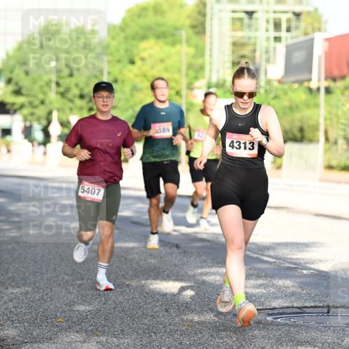 06.09.2026 - CURREX Alsterlauf Dr. Thomas Lammeyer http://msf.ph/oto/10126179 06.09.2026 09:44:39 Laufen 42, 335, 889, 4313, 5407 meine-sportfotos.de