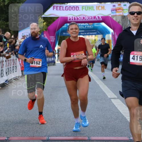 06.09.2026 - CURREX Alsterlauf Strokosch-Dieckow http://msf.ph/oto/10126187 06.09.2026 09:46:53 Ziel 3432, 3678, 4311, 4716, 4890, 5198, 5731, 6162, 6255, 8092, 8249 meine-sportfotos.de