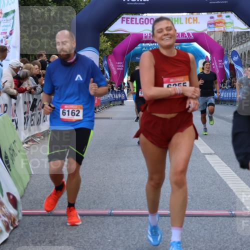06.09.2026 - CURREX Alsterlauf Strokosch-Dieckow http://msf.ph/oto/10126193 06.09.2026 09:46:54 Ziel 2072, 3678, 4311, 4890, 5198, 5731, 6162, 6255, 8092, 8249 meine-sportfotos.de