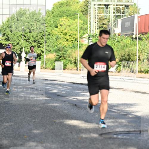 06.09.2026 - CURREX Alsterlauf Dr. Thomas Lammeyer http://msf.ph/oto/10126292 06.09.2026 09:44:56 Laufen 262, 27, 5691, 8189, 5704, 5076 meine-sportfotos.de