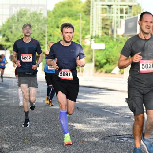06.09.2026 - CURREX Alsterlauf Dr. Thomas Lammeyer http://msf.ph/oto/10126321 06.09.2026 09:45:02 Laufen 6262, 584, 5691, 5020, 20261, 5704 meine-sportfotos.de
