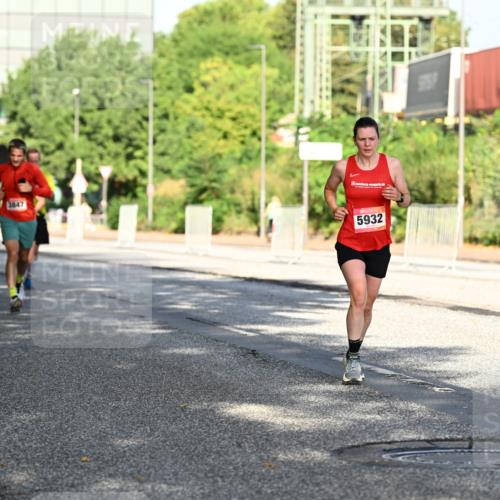06.09.2026 - CURREX Alsterlauf Dr. Thomas Lammeyer http://msf.ph/oto/10126414 06.09.2026 09:45:17 Laufen 5932 meine-sportfotos.de