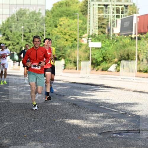 06.09.2026 - CURREX Alsterlauf Dr. Thomas Lammeyer http://msf.ph/oto/10126437 06.09.2026 09:45:19 Laufen 3847 meine-sportfotos.de