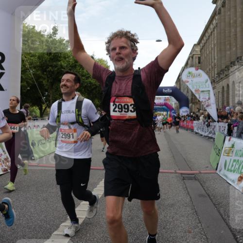 06.09.2026 - CURREX Alsterlauf Yannick Fuchs http://msf.ph/oto/10126440 06.09.2026 10:04:35 Ziel 2303, 2581, 2988, 2991, 2993, 3435, 3696, 3807, 4052, 4179, 4431, 4744, 4768, 5071, 5644, 5718, 5767, 6063 meine-sportfotos.de