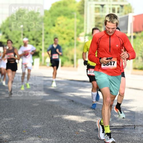 06.09.2026 - CURREX Alsterlauf Dr. Thomas Lammeyer http://msf.ph/oto/10126463 06.09.2026 09:45:21 Laufen 304, 5847 meine-sportfotos.de