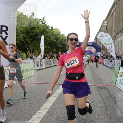 06.09.2026 - CURREX Alsterlauf Yannick Fuchs http://msf.ph/oto/10126512 06.09.2026 10:04:38 Ziel 2074, 2121, 2957, 2988, 2991, 2993, 3101, 3807, 4052, 4179, 4181, 4431, 4744, 5071, 5503, 5644, 5767, 6063, 8237 meine-sportfotos.de