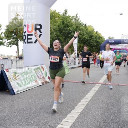 06.09.2026 - CURREX Alsterlauf Yannick Fuchs http://msf.ph/oto/10126599 06.09.2026 10:04:41 Ziel 2074, 2121, 2203, 2357, 2583, 2658, 2957, 2988, 2991, 2993, 3004, 3005, 3101, 3451, 3807, 4052, 4181, 4431, 4516, 4744, 4874, 5071, 5275, 5503, 5504, 5566, 5576, 5644, 5767, 6063, 8237 meine-sportfotos.de