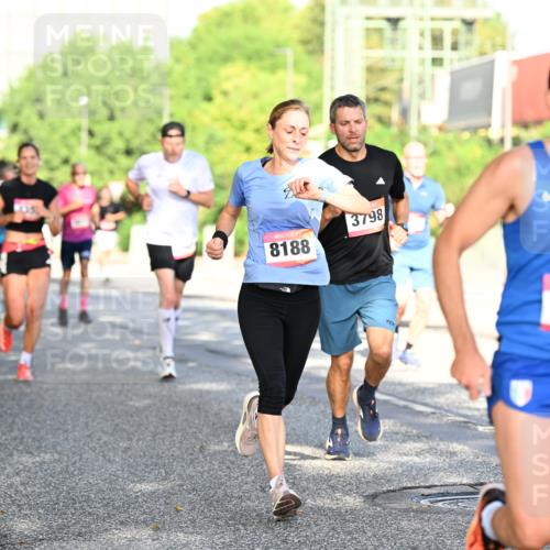 06.09.2026 - CURREX Alsterlauf Dr. Thomas Lammeyer http://msf.ph/oto/10126626 06.09.2026 09:45:39 Laufen 8188, 3798, 4898 meine-sportfotos.de