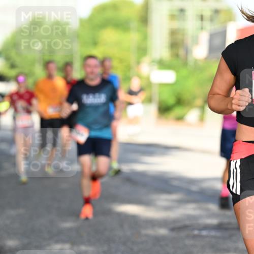 06.09.2026 - CURREX Alsterlauf Dr. Thomas Lammeyer http://msf.ph/oto/10126663 06.09.2026 09:45:43 Laufen 4359 meine-sportfotos.de