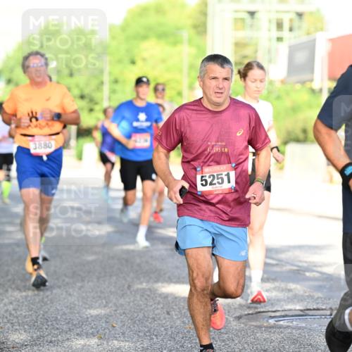 06.09.2026 - CURREX Alsterlauf Dr. Thomas Lammeyer http://msf.ph/oto/10126792 06.09.2026 09:45:57 Laufen 3880, 40, 42, 195, 5251, 8106 meine-sportfotos.de