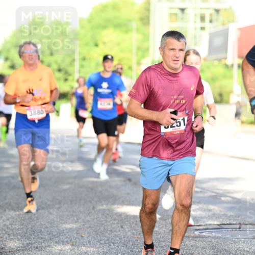 06.09.2026 - CURREX Alsterlauf Dr. Thomas Lammeyer http://msf.ph/oto/10126793 06.09.2026 09:45:58 Laufen 3880, 42, 195, 8106, 251 meine-sportfotos.de