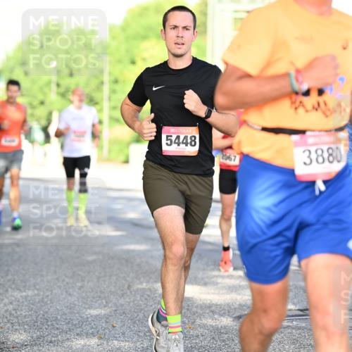 06.09.2026 - CURREX Alsterlauf Dr. Thomas Lammeyer http://msf.ph/oto/10126814 06.09.2026 09:46:00 Laufen 5448, 3880, 636 meine-sportfotos.de