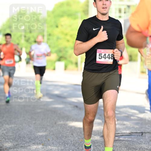 06.09.2026 - CURREX Alsterlauf Dr. Thomas Lammeyer http://msf.ph/oto/10126819 06.09.2026 09:46:00 Laufen 11, 5448, 38 meine-sportfotos.de