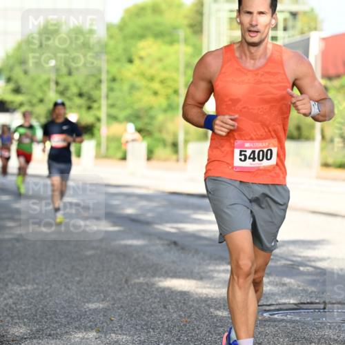 06.09.2026 - CURREX Alsterlauf Dr. Thomas Lammeyer http://msf.ph/oto/10126858 06.09.2026 09:46:04 Laufen 5400 meine-sportfotos.de