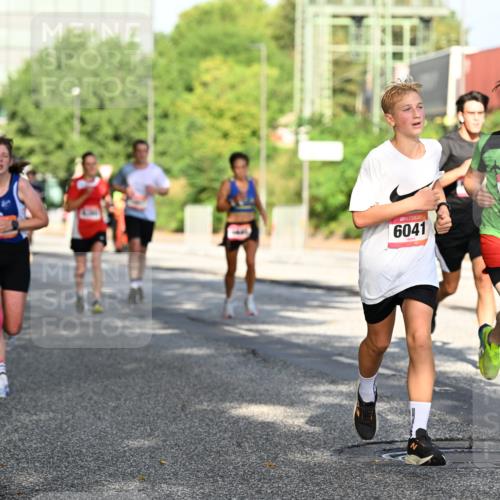 06.09.2026 - CURREX Alsterlauf Dr. Thomas Lammeyer http://msf.ph/oto/10126902 06.09.2026 09:46:10 Laufen 6041, 5450 meine-sportfotos.de