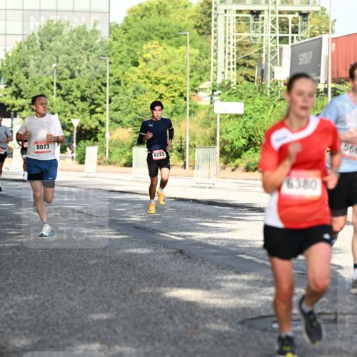06.09.2026 - CURREX Alsterlauf Dr. Thomas Lammeyer http://msf.ph/oto/10126939 06.09.2026 09:46:14 Laufen 3113, 2216, 6181, 8073, 8223, 6380, 5667 meine-sportfotos.de