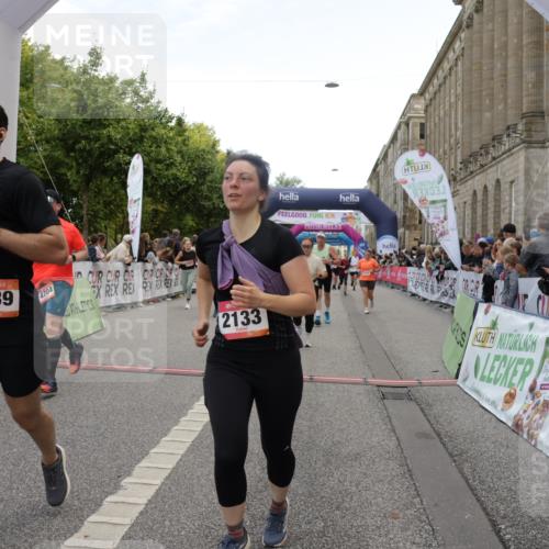 06.09.2026 - CURREX Alsterlauf Yannick Fuchs http://msf.ph/oto/10126951 06.09.2026 10:04:52 Ziel 2095, 2133, 2278, 2343, 2658, 2776, 3004, 3005, 3109, 3412, 3451, 3452, 4413, 4415, 4516, 4593, 4704, 4892, 5275, 5504, 5566, 5568, 6282, 8242 meine-sportfotos.de