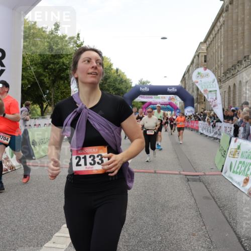 06.09.2026 - CURREX Alsterlauf Yannick Fuchs http://msf.ph/oto/10126964 06.09.2026 10:04:53 Ziel 2095, 2133, 2278, 2343, 2776, 3109, 3412, 3452, 4413, 4415, 4593, 4704, 4892, 5504, 5566, 5568, 6282, 8242 meine-sportfotos.de