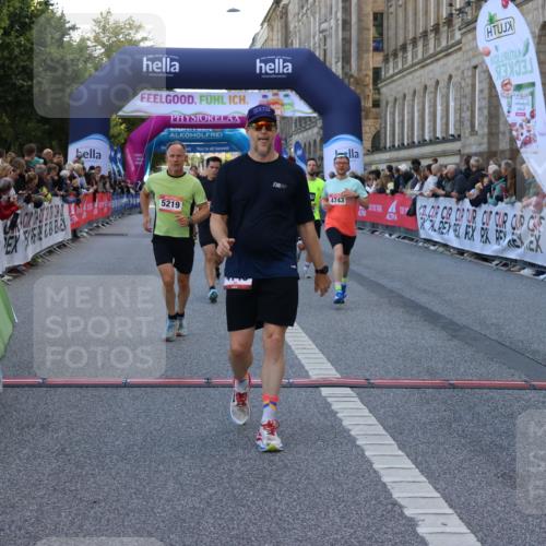 06.09.2026 - CURREX Alsterlauf Strokosch-Dieckow http://msf.ph/oto/10126987 06.09.2026 09:47:59 Ziel 2114, 2463, 2759, 4145, 4718, 4743, 5020, 5076, 5219, 5845, 5932, 6228 meine-sportfotos.de