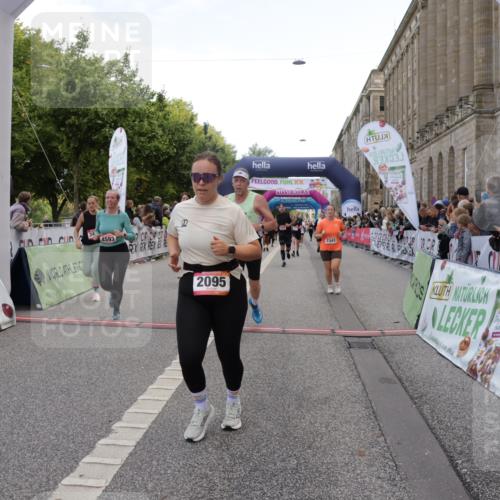 06.09.2026 - CURREX Alsterlauf Yannick Fuchs http://msf.ph/oto/10127016 06.09.2026 10:04:55 Ziel 2095, 2133, 2278, 2343, 2512, 2776, 3109, 3412, 3452, 3853, 3854, 3968, 4593, 4704, 4892, 5022, 5568, 6282, 8242 meine-sportfotos.de