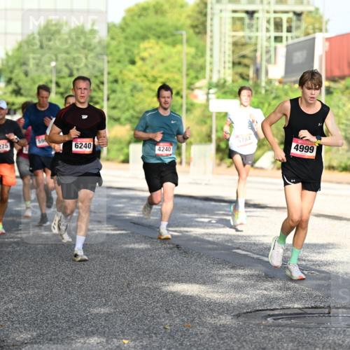 06.09.2026 - CURREX Alsterlauf Dr. Thomas Lammeyer http://msf.ph/oto/10127084 06.09.2026 09:46:31 Laufen 4275, 59, 6240, 4240, 5784, 4999 meine-sportfotos.de