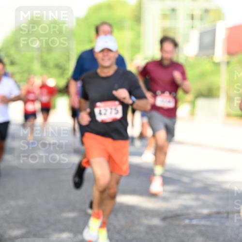 06.09.2026 - CURREX Alsterlauf Dr. Thomas Lammeyer http://msf.ph/oto/10127119 06.09.2026 09:46:35 Laufen 4275 meine-sportfotos.de