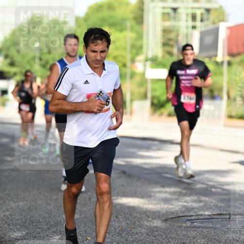 06.09.2026 - CURREX Alsterlauf Dr. Thomas Lammeyer http://msf.ph/oto/10127144 06.09.2026 09:46:37 Laufen 576 meine-sportfotos.de