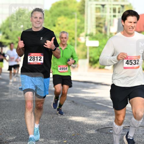 06.09.2026 - CURREX Alsterlauf Dr. Thomas Lammeyer http://msf.ph/oto/10127225 06.09.2026 09:46:46 Laufen 50, 2812, 4954, 4532 meine-sportfotos.de