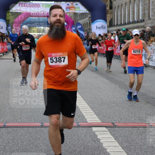 06.09.2026 - CURREX Alsterlauf Strokosch-Dieckow http://msf.ph/oto/10127276 06.09.2026 10:01:04 Ziel 2251, 2882, 3312, 3735, 3941, 4418, 4533, 4628, 4914, 5145, 5387, 6250, 6353, 6356, 8207, 8215 meine-sportfotos.de