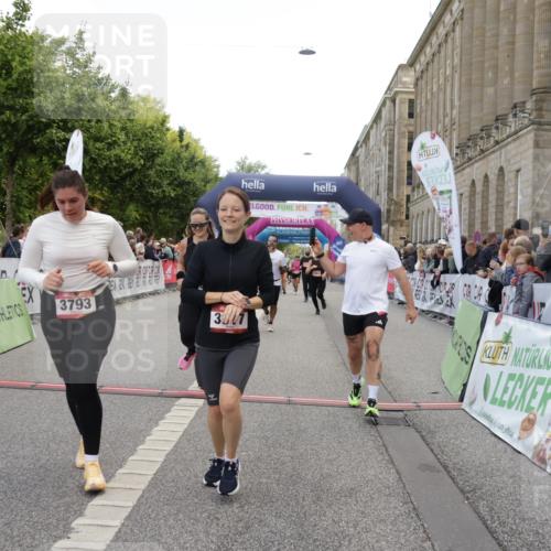 06.09.2026 - CURREX Alsterlauf Yannick Fuchs http://msf.ph/oto/10127324 06.09.2026 10:05:04 Ziel 2343, 2512, 2709, 3317, 3412, 3793, 3853, 3854, 3968, 4549, 5022, 5329, 5765, 6179, 6209, 6251, 6253, 8064, 8099, 8298 meine-sportfotos.de