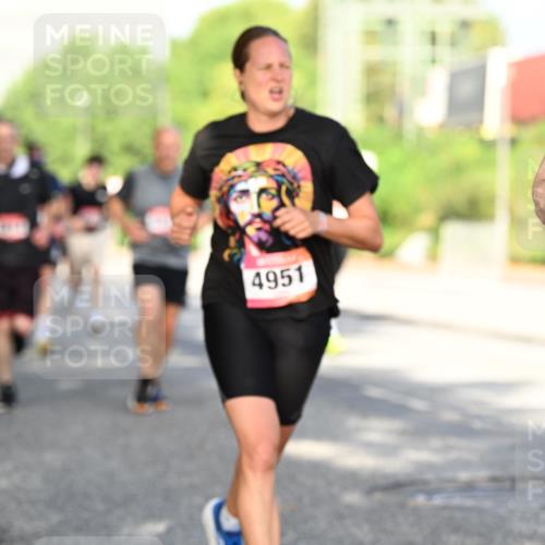 06.09.2026 - CURREX Alsterlauf Dr. Thomas Lammeyer http://msf.ph/oto/10127333 06.09.2026 09:46:56 Laufen 4951, 50 meine-sportfotos.de