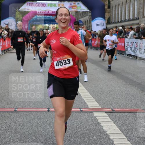 06.09.2026 - CURREX Alsterlauf Strokosch-Dieckow http://msf.ph/oto/10127349 06.09.2026 10:01:11 Ziel 2307, 2369, 2370, 2478, 2882, 3312, 3941, 4120, 4418, 4533, 4628, 5092, 5317, 5785, 6231, 6250, 6353, 6384, 6386, 8120, 8215 meine-sportfotos.de